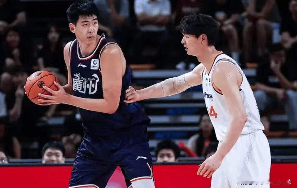 上海90-89险胜广州 的关键战。 一、比赛概况 - 比分：上海 90...