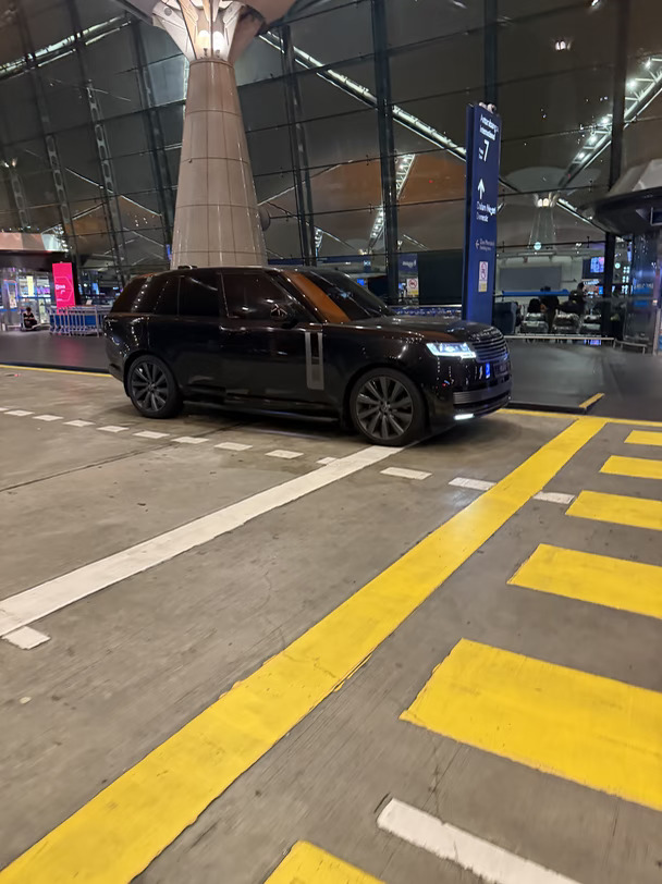 路虎接机 这你受的了吗