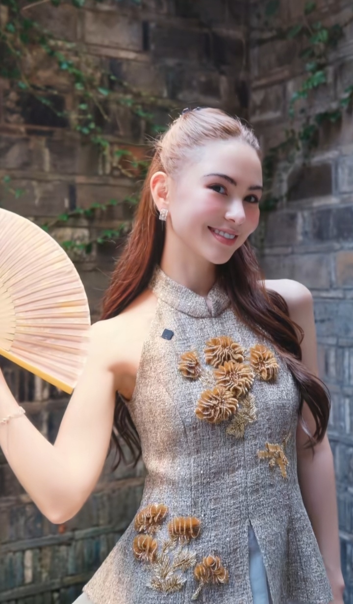 刷到昆凌演绎的《发如雪》，感觉是最贴合意境的女主角了
热点 古风折扇 音乐情感解读 别有韵味的情歌欣赏