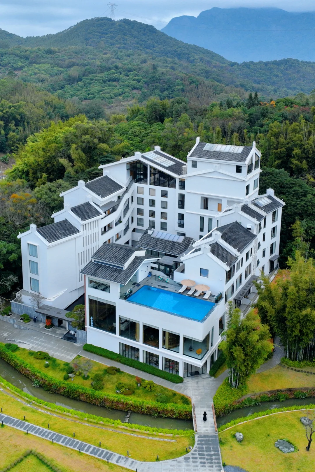 不想工作了，走进山野放空一下吧！