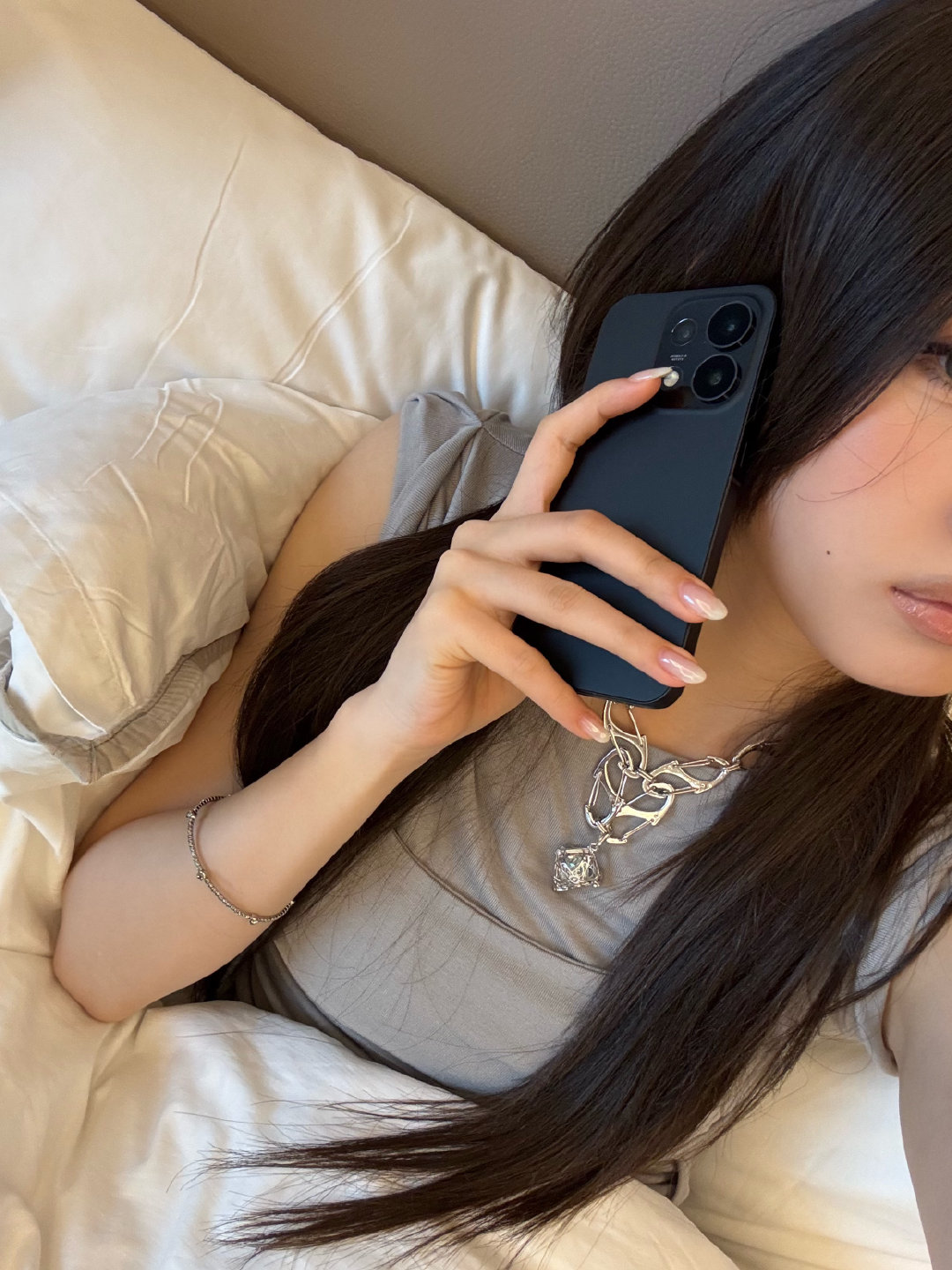 #roraのwvs# 
谢谢你，OPPO 🖤
MONSTIEZ，我们爱你们 🫶🏻 ​