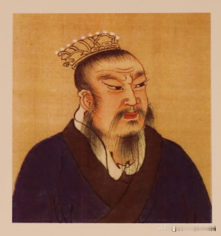 刘邦号称沛公，不知情的人总以为他是沛县本地人。其实他根本不是沛县人，实打实是丰县人。只不过年轻时在丰县混得不如意，兴许还干过不少不光彩的事，实在待不下去了，才不得已跑去沛县谋求生路。那时候通讯闭塞，没有抖音这类自媒体，不然他的那些劣迹根本藏不住，到了沛县铁定当不上亭长。至于后来他衣锦还乡时不肯回丰县