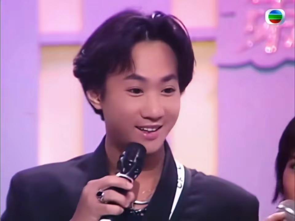 黄家驹和黎明的盛世美颜!