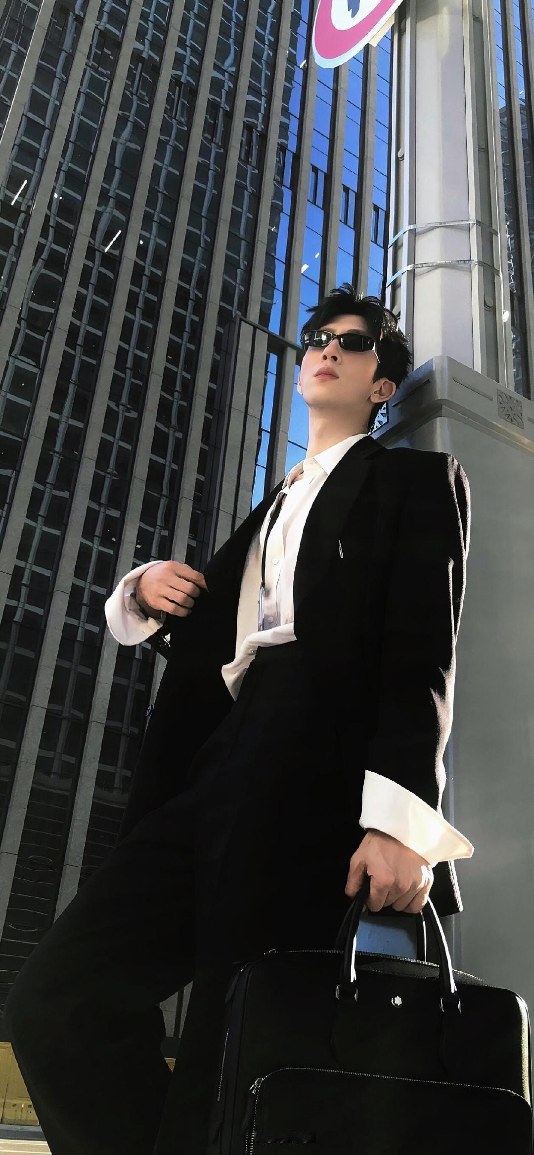 #井柏然杭州人气# 井柏然杭州线下火成啥样了！太绝了！ ​