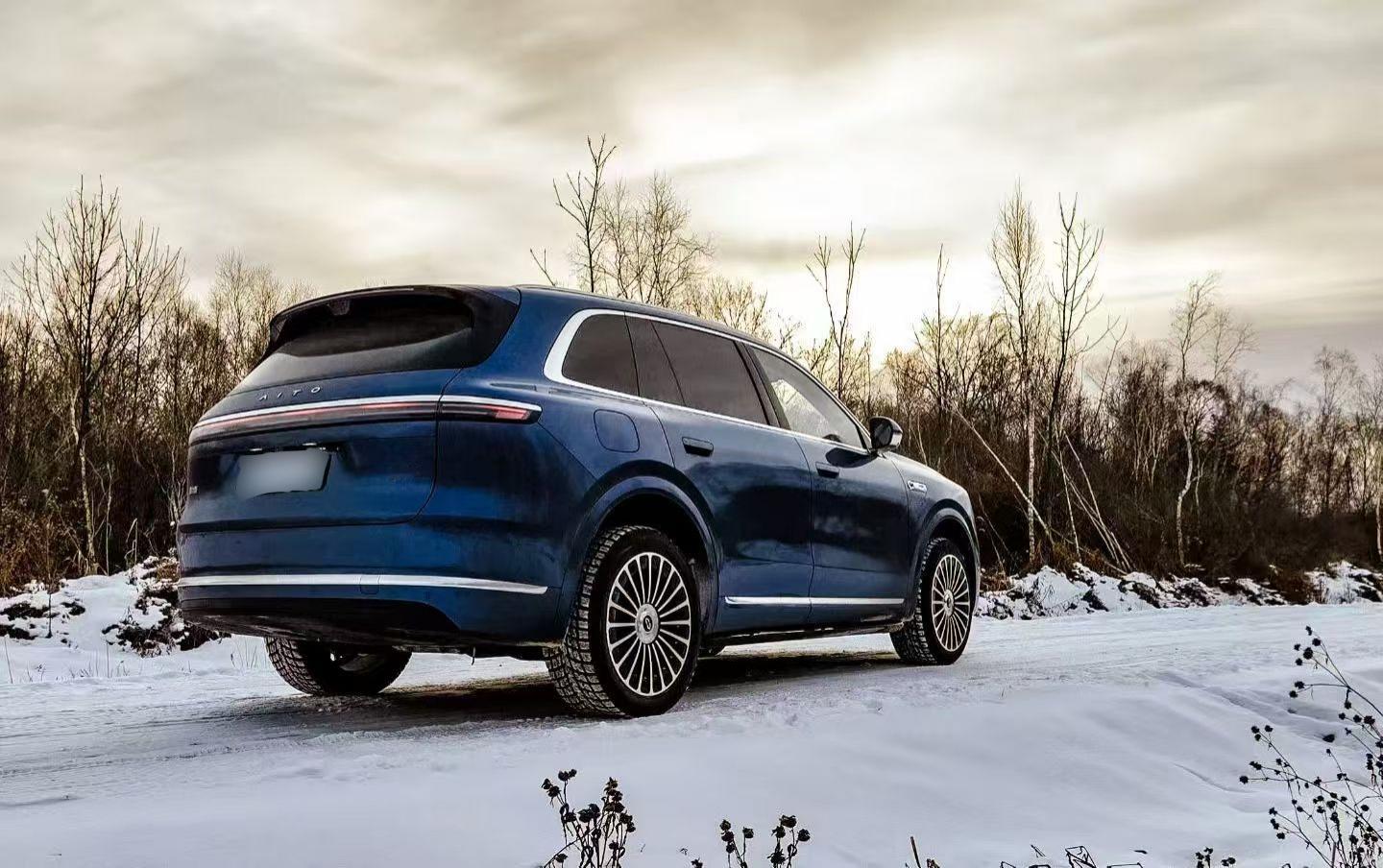 换车后才懂,冬季用车的幸福感是全新问界M7给的 之前开的老车一到冬天就...