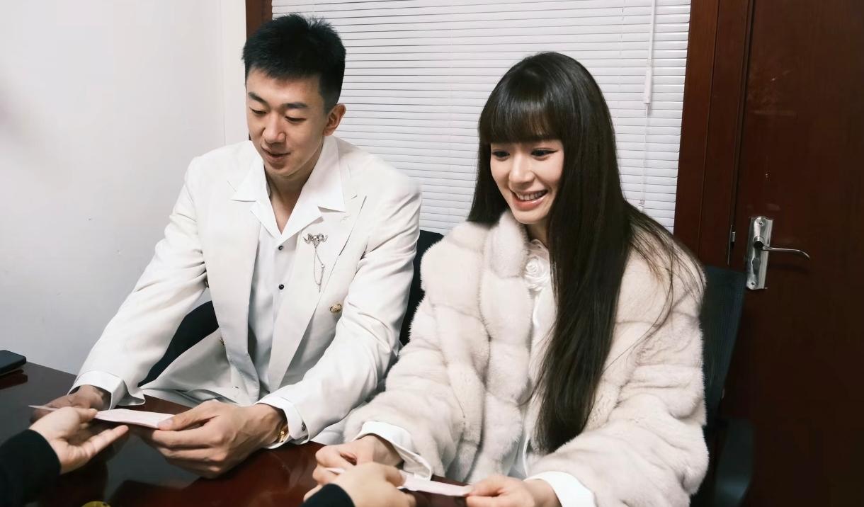 朱总这事办得漂亮！  广东宏远最近遭遇伤病困难，多名主力伤缺，可是，作...