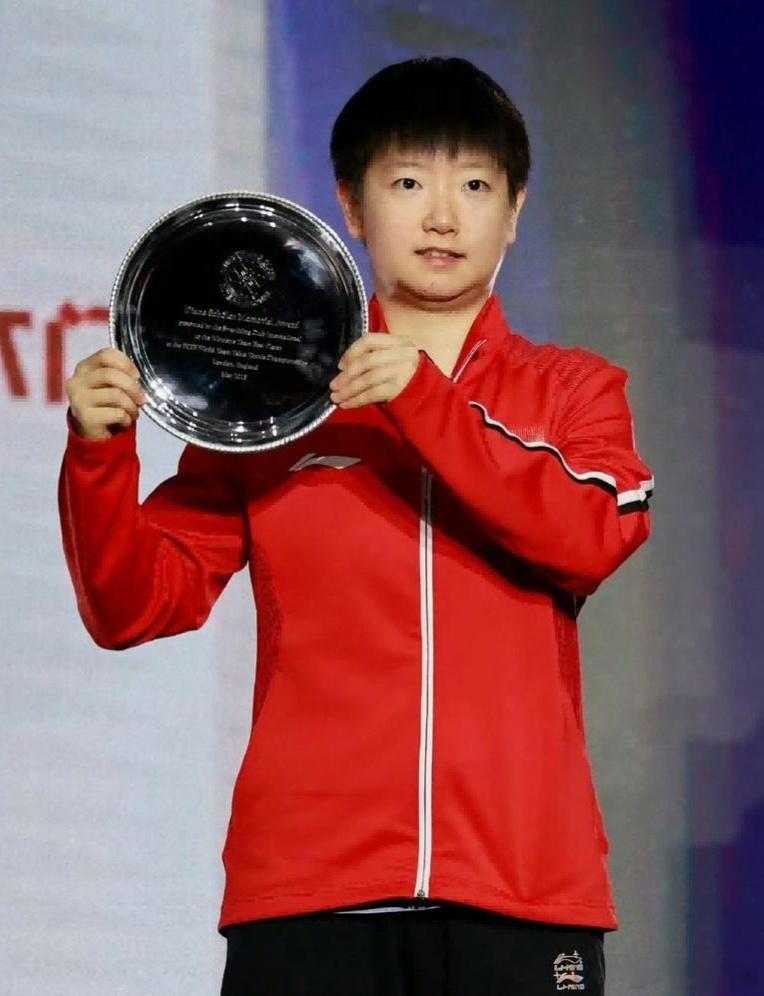 闪耀英伦✨中国驻英国大使馆官方发文祝贺！孙颖莎入选英国百年顶级杂志《...