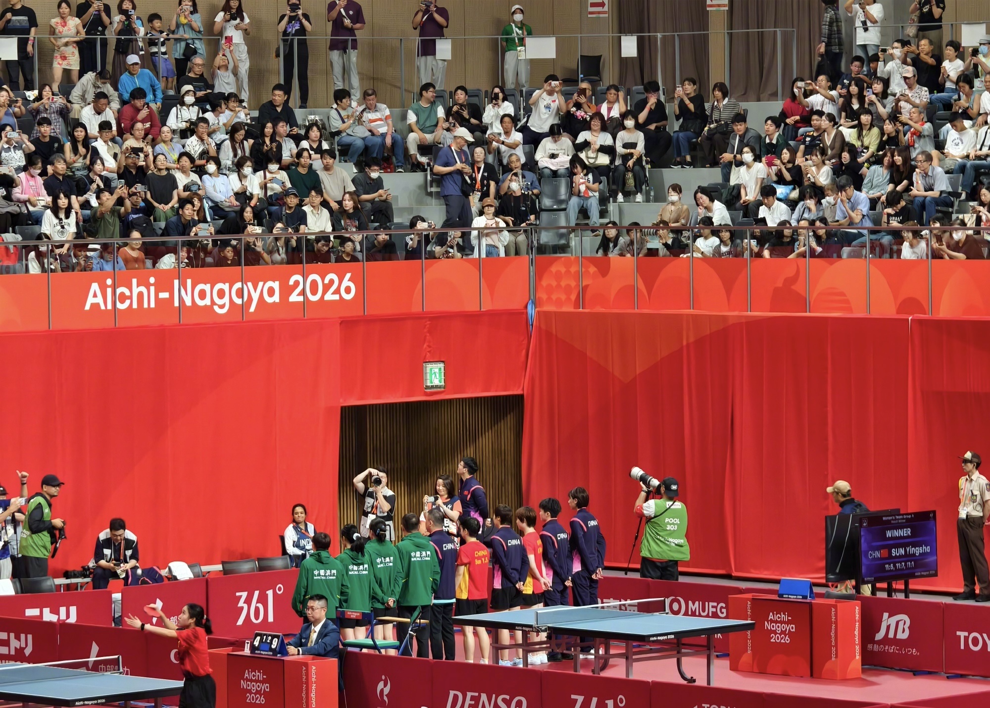 2026年爱知名古屋亚运会乒乓球女团小组赛：
中国队🇨🇳三比一中国澳门队🇲🇴 孙颖莎一单两分 
王曼昱1比3朱雨玲（-9，-9，7，-11）
孙颖莎3比0梁安娜（3，2，2）
蒯曼3比0关卓琳（3，5，2）
孙颖莎3比0朱雨玲（5，7，1）