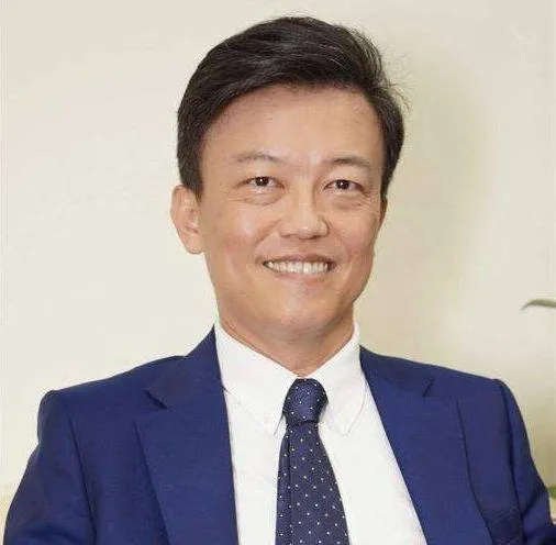 台湾一官员因贪污遭起诉、趁休假赴日本后失联

台湾前“驻关岛办事处长”陈盈连，涉嫌假借公务采购买私人用iPhone、iPad Pro、咖啡机、吸尘器，派驻洛杉矶时期间还诈领房屋补助、餐费，不法获利达408万元，6月遭起诉贪污，但失联未出席法院开庭。

陈盈连现任台湾“外交学院”公使，自9月12日至9月20日 ​