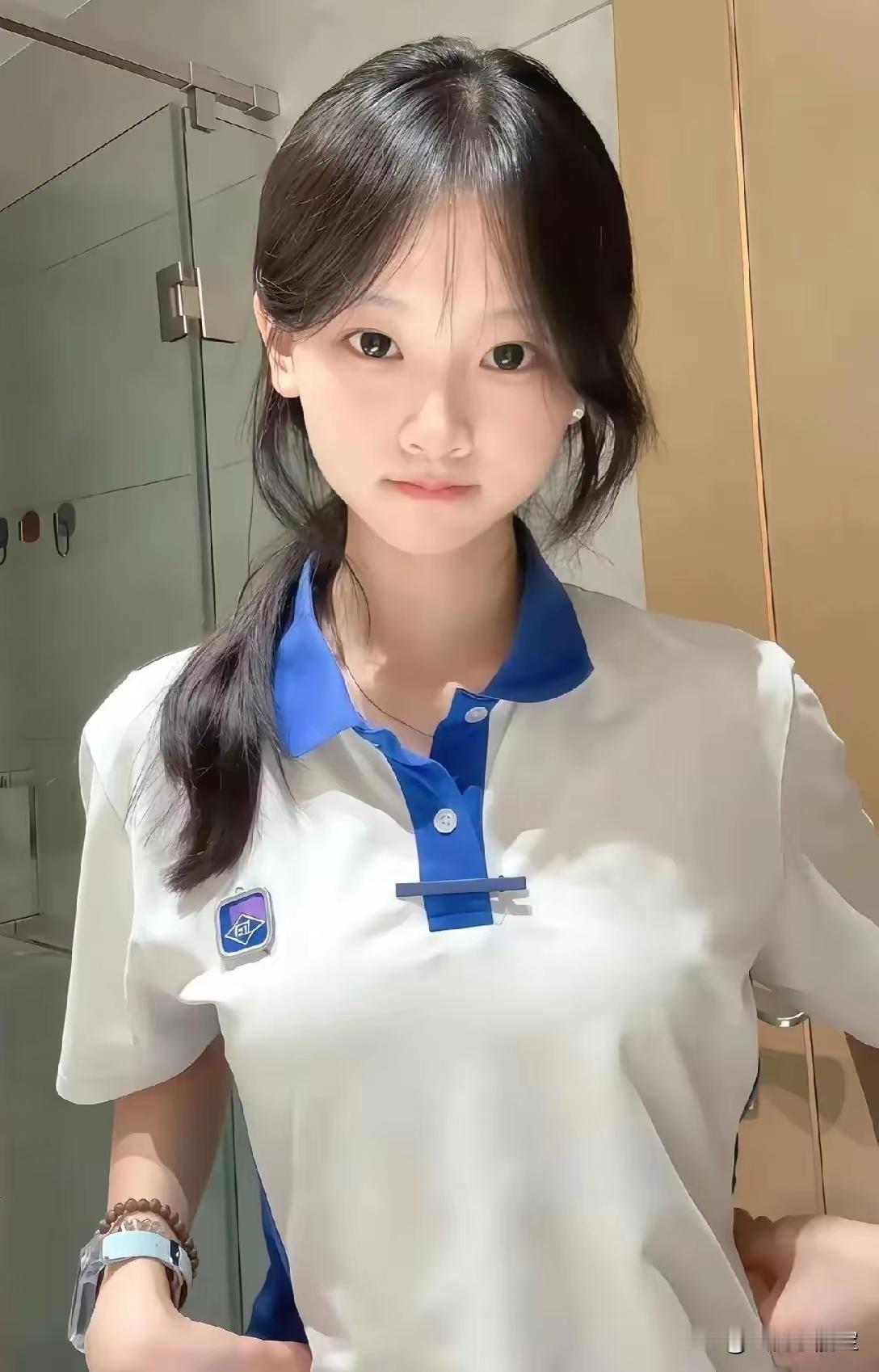 <p>减龄少女感穿搭 <!--{img:0}--><!--{img:1...