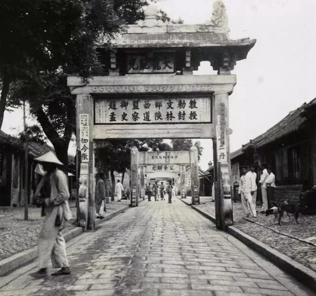 莱州城中心街百年前后照片对比