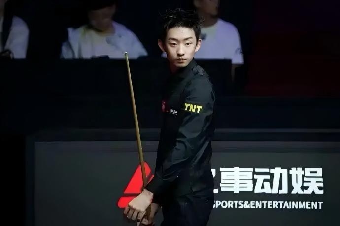 【斯诺克上海大师赛｜吴宜泽绝杀墨菲重现世锦赛决赛一幕】7月30日深夜...