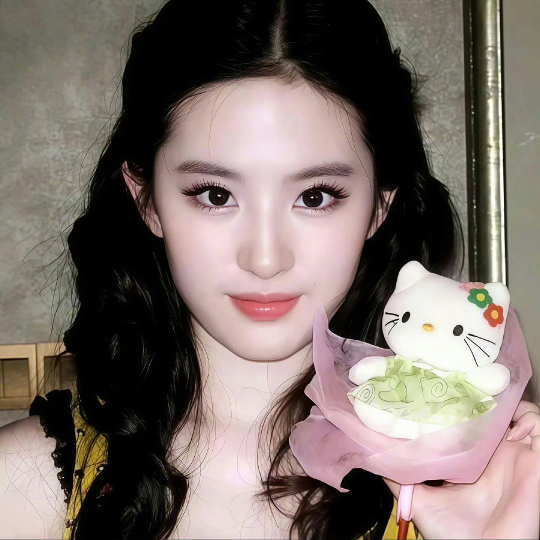 刘亦菲 神图大赏 ​​​…
#女生头像##头像# ​