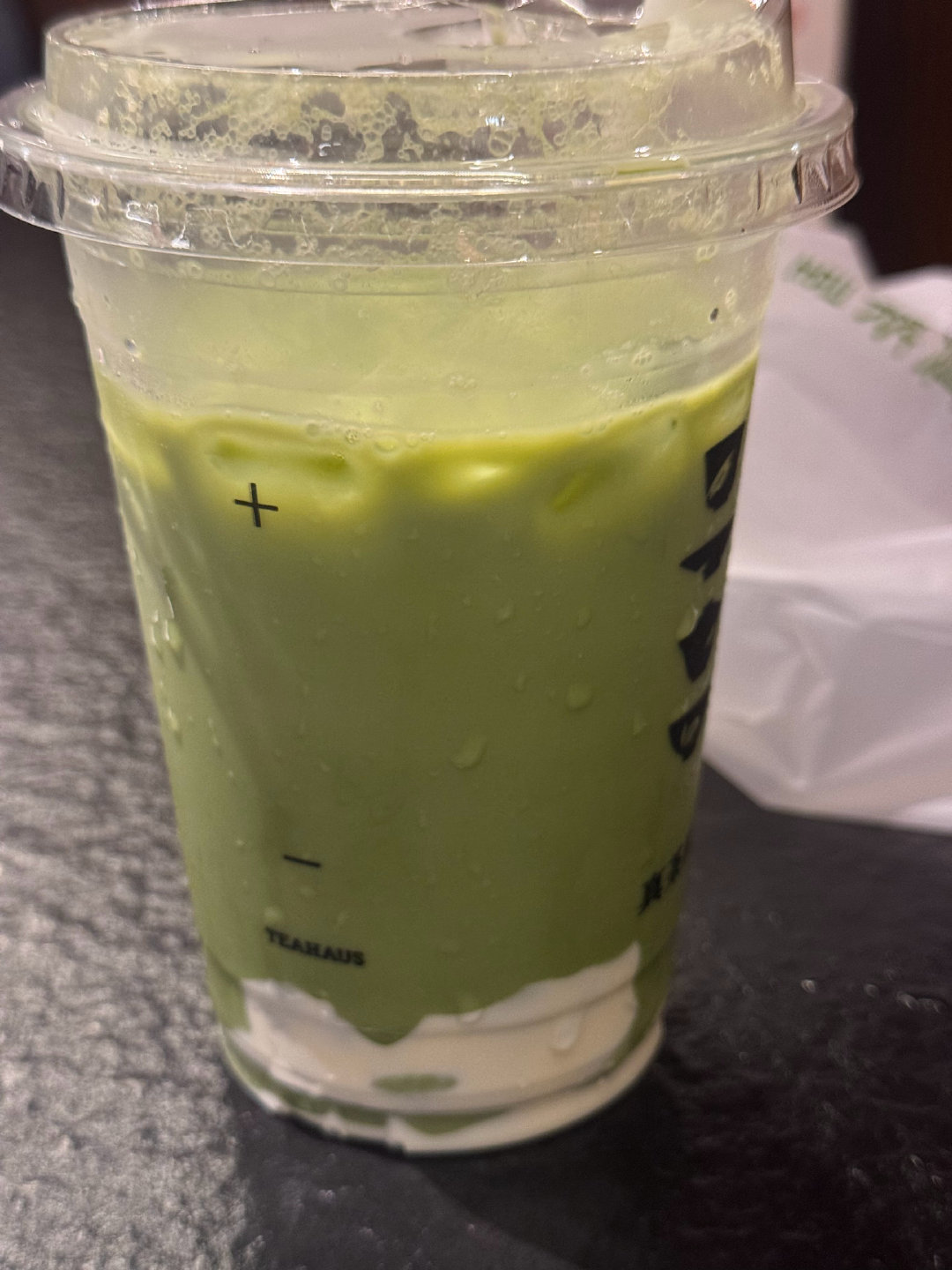 喝了真茶屋，干酪好喝，抹茶喝不明白（还好没点抹茶芭乐），下次可以试试干酪别的。
吃了一个贵州铁板，看着十分埋汰但是味道还行（调料够了一通乱炒很难难吃吧），预制小菜十分难吃（锅巴土豆不如路边摊） ​