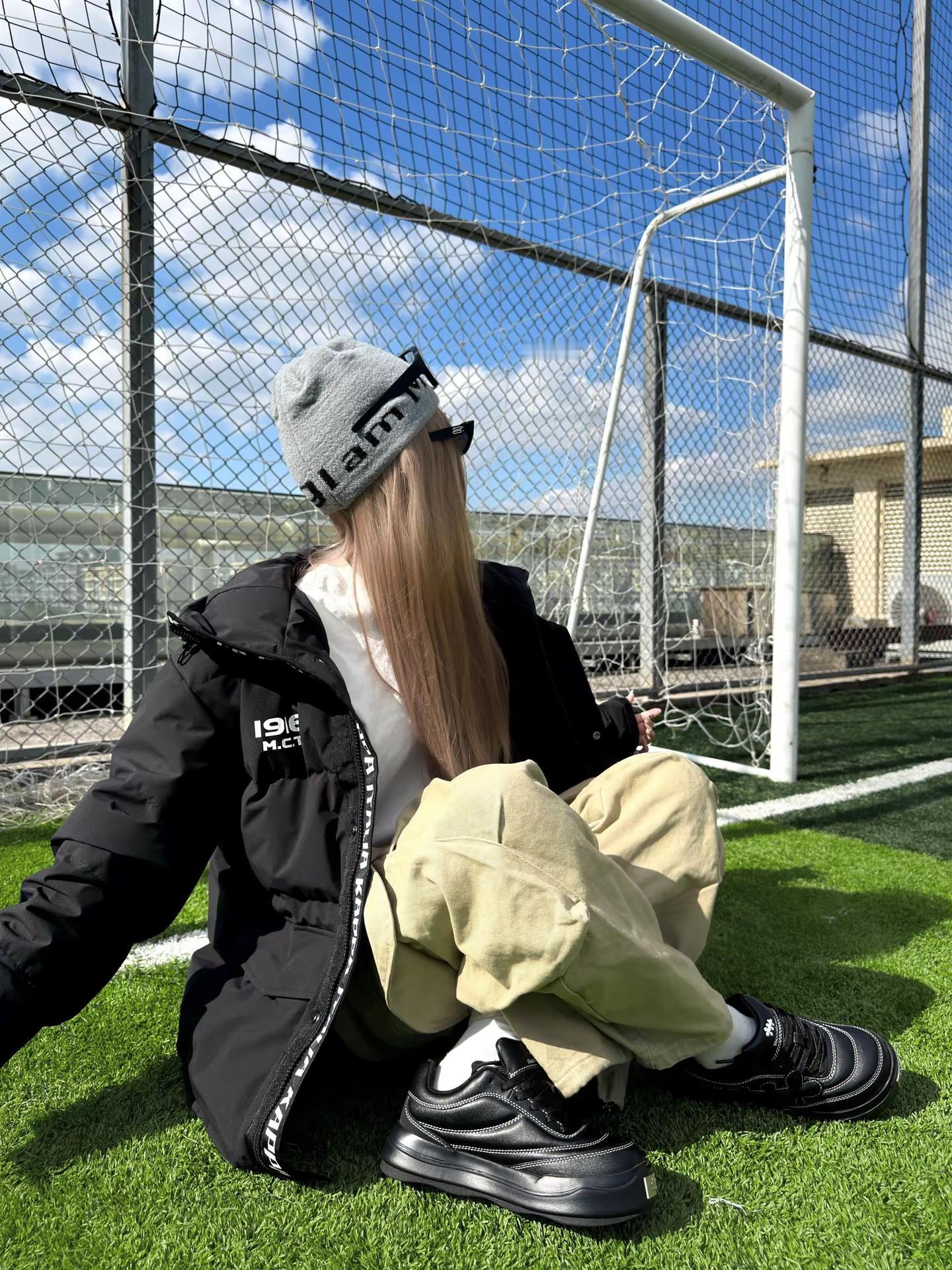 看见你又在干我介意的事 这一次我终于感觉不到任何心情了