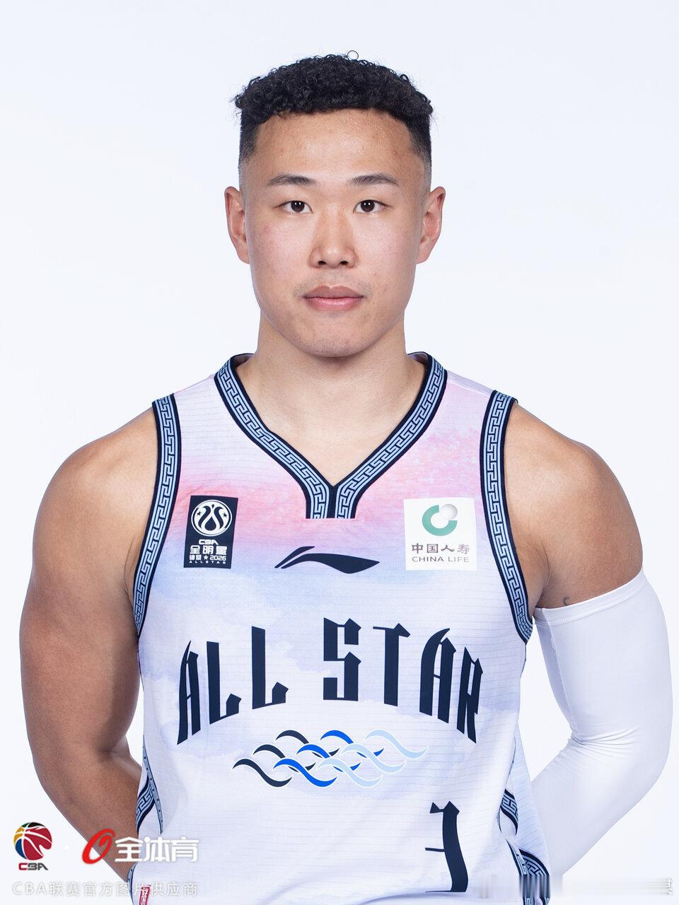 CBA注册详情：贺希宁4年D类合同续约深圳
贺希宁2025-2026赛季CBA常规赛登场41场，场均34.3分钟贡献20.1分4.9篮板3.8助攻
#CBA##以城之名##深圳马可波罗##深圳男篮##深圳烈豹# ​​​#深圳新世纪##贺希宁# ​