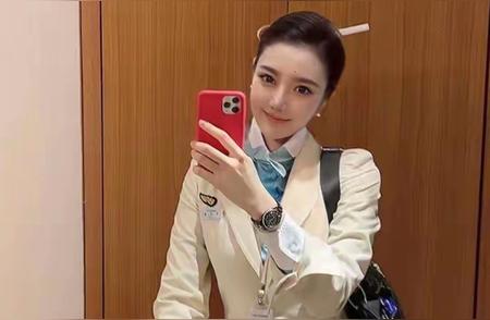 这是哪家航空公司空姐，端庄大气优雅，很美