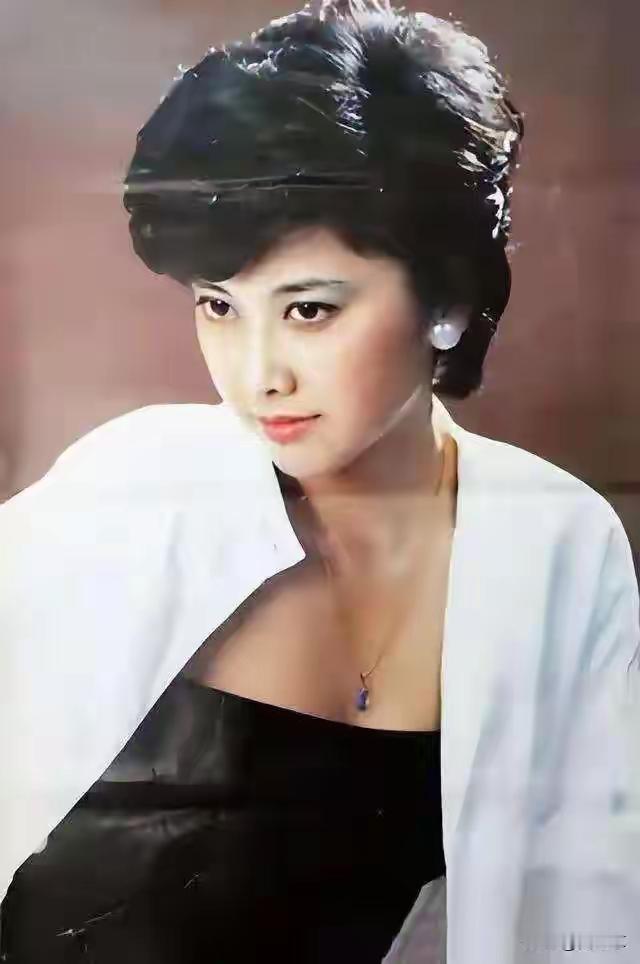 <p>大家觉得什么样的女人是气质女神 <!--{img:0}--><...