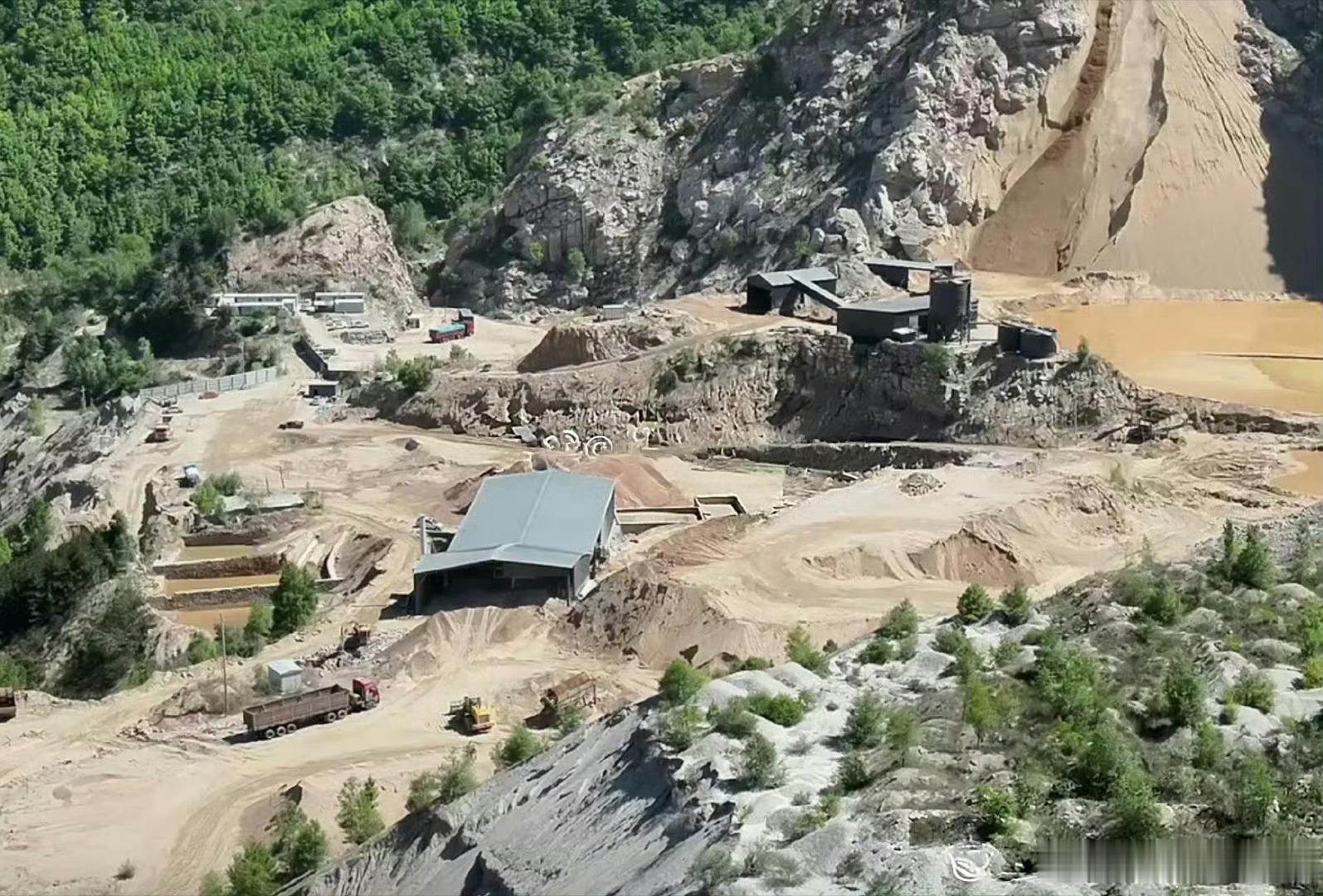 阳泉盂县多家砂石企业全天候违法排污，属地监管懒政失责，乡村生态遭毁灭性...