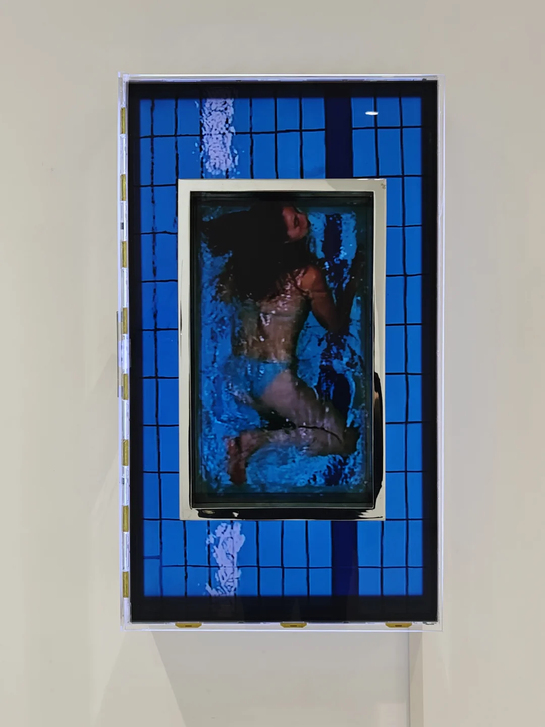 水“牢”中的👙美女？