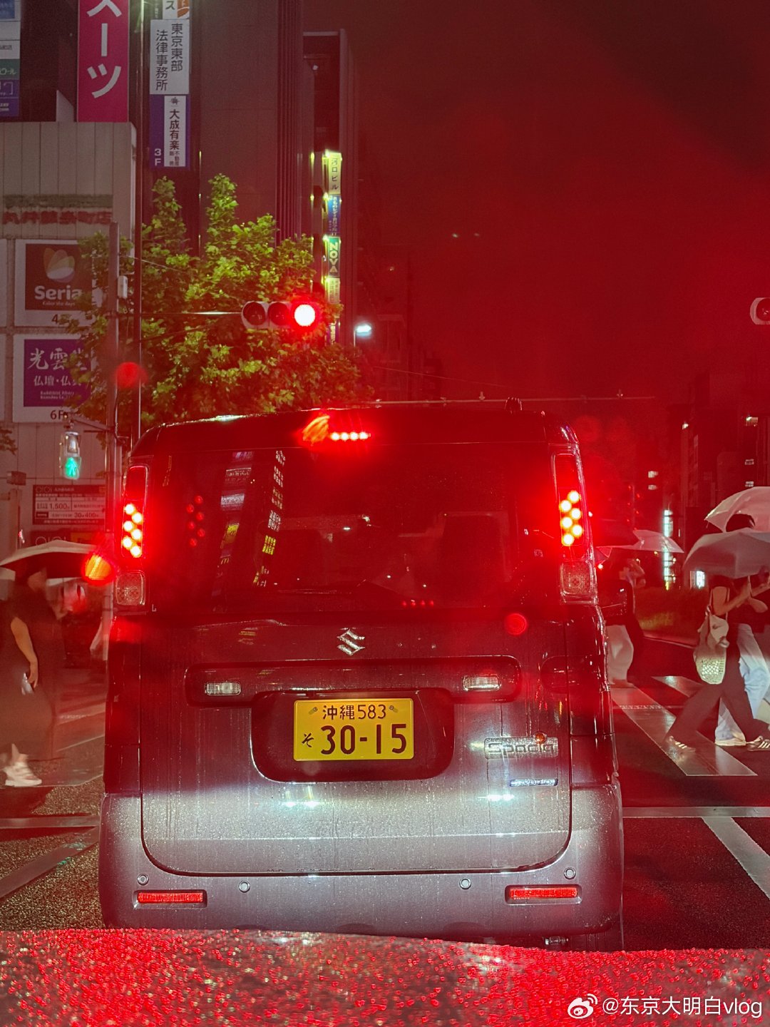 这冲绳的小 k，从冲绳干到东京，需要 坐船 700km轮渡到鹿儿岛上陆之后得开将近 1400 公里干到东京。我想知道图啥。坐飞机到东京在这租一台小 k 也比这便宜省时很多啊。为啥啊。东京大明白[超话]  ​​​