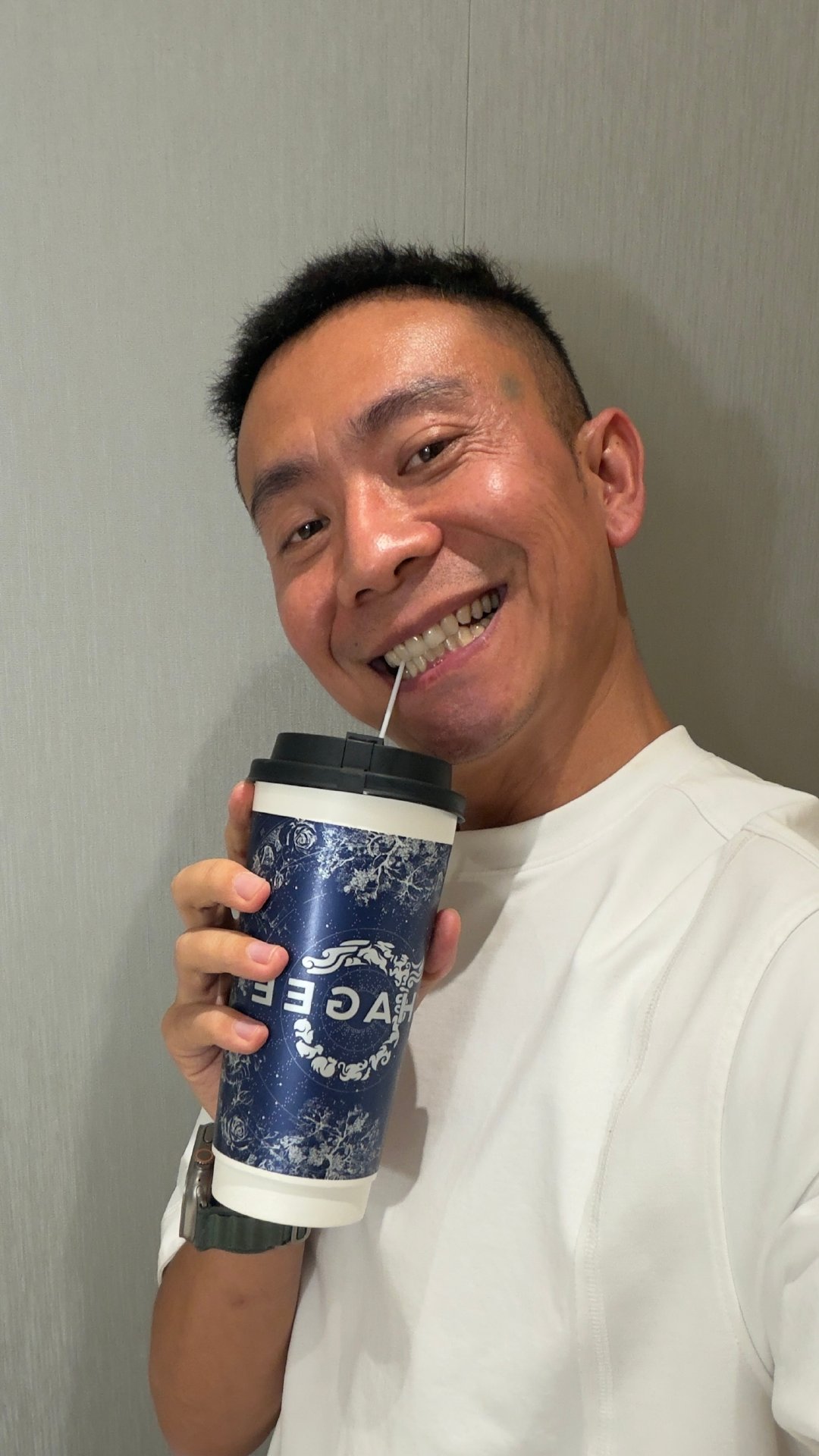 哎妈，中网郑钦文夺冠后，霸王茶姬活动根本抢不到😭本以为错过了，结果今天收到补发的买一赠一券，太感动了，真的好在意茶友体验，喝上了我爱的伯牙绝弦🍵 #霸王茶姬格局# ​