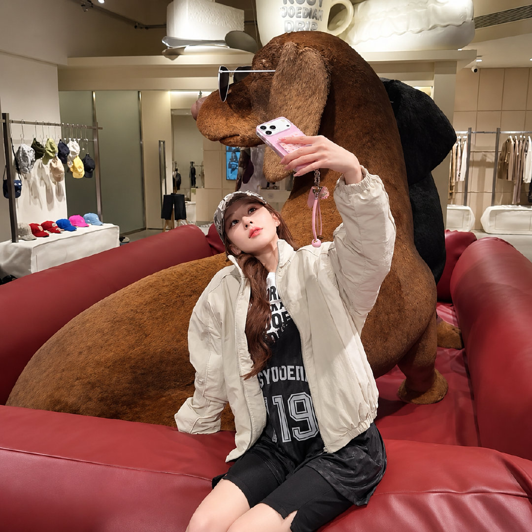 #赵露思#
完全露式生活 ​