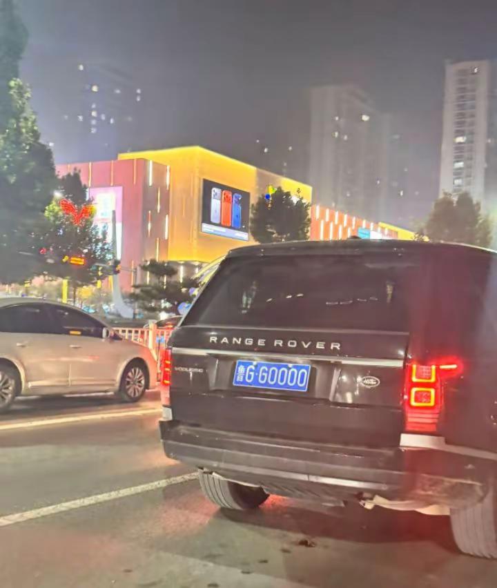强者无需多言 揽胜替你发言路虎 揽胜 路虎揽胜 潍坊 豹子号 鲁GG0000