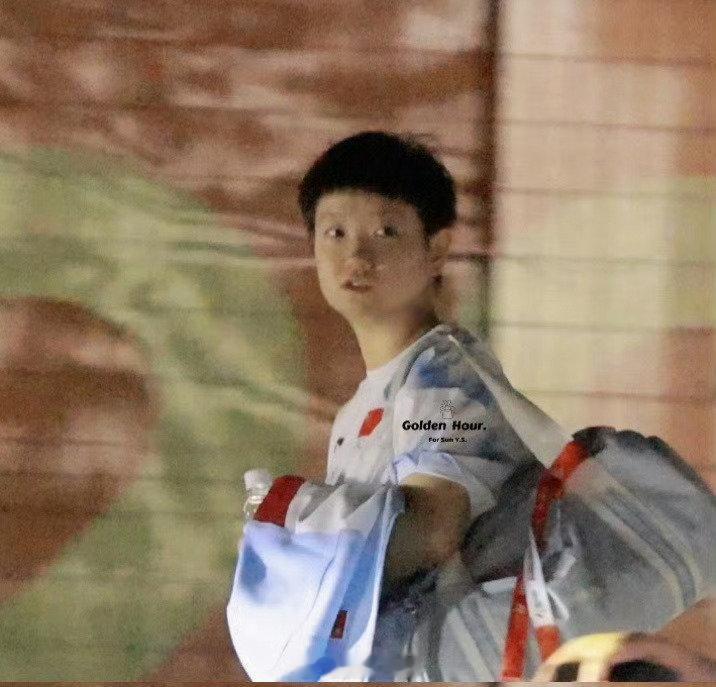9月22日（今天） 18:20
女团淘汰赛
中国队🇨🇳 VS 乌兹别克斯坦队🇺🇿 ​