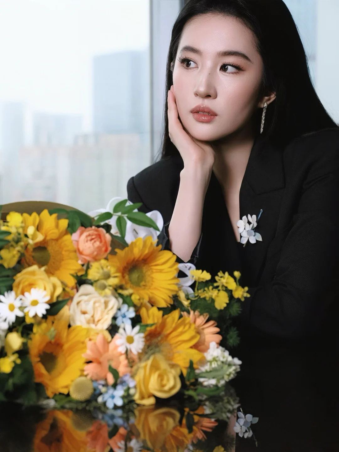 官图来啦，本人真是太美了，不愧是刘亦菲💕