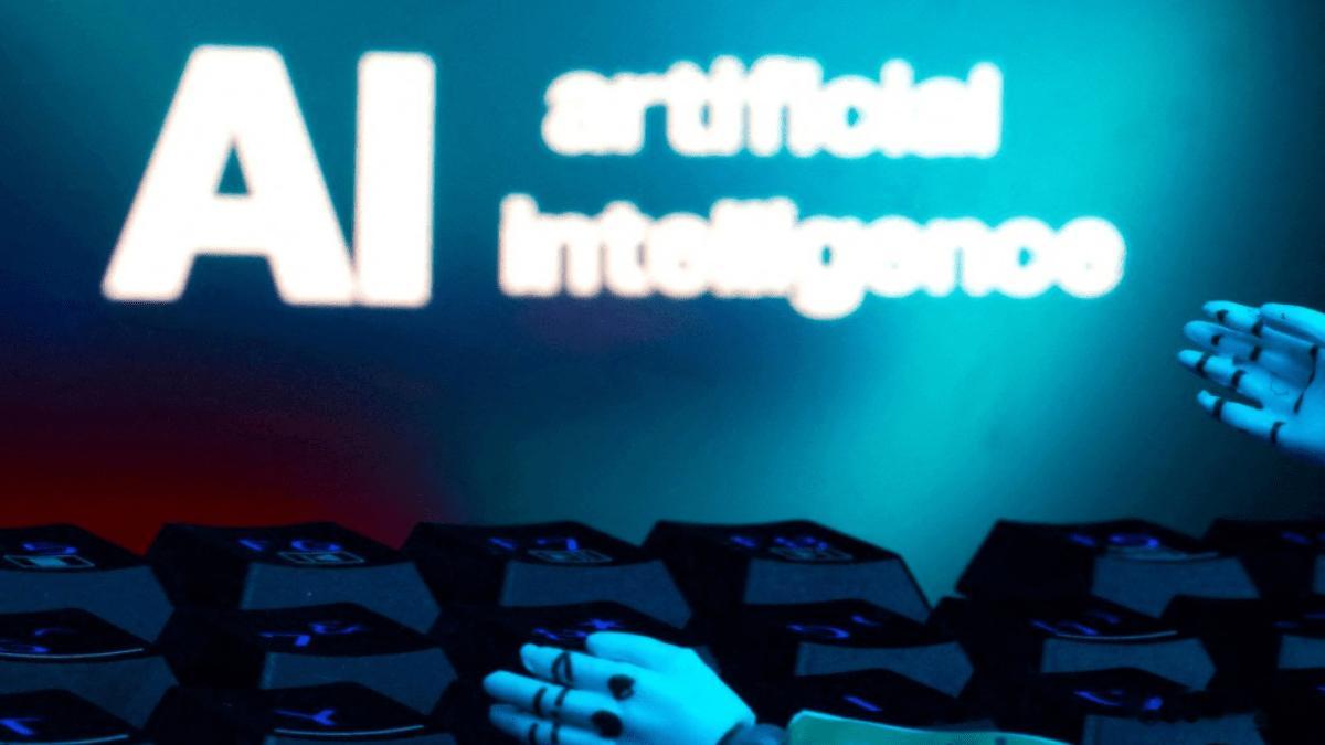 #OpenAI# #Anthropic# #Google#【AI四巨头促减缓发展速度，被控联合垄断损害订户权益】美国人工智能四巨头Anthropic、OpenAI、SpaceXAI、Google，日前支持减缓发展AI脚步以强化安全措施，但遭部分AI工具订户入禀法院，指四巨头非法协议放缓各自的AI研发速度，涉嫌联合垄断，损害付费订户应有权益。

加 ​