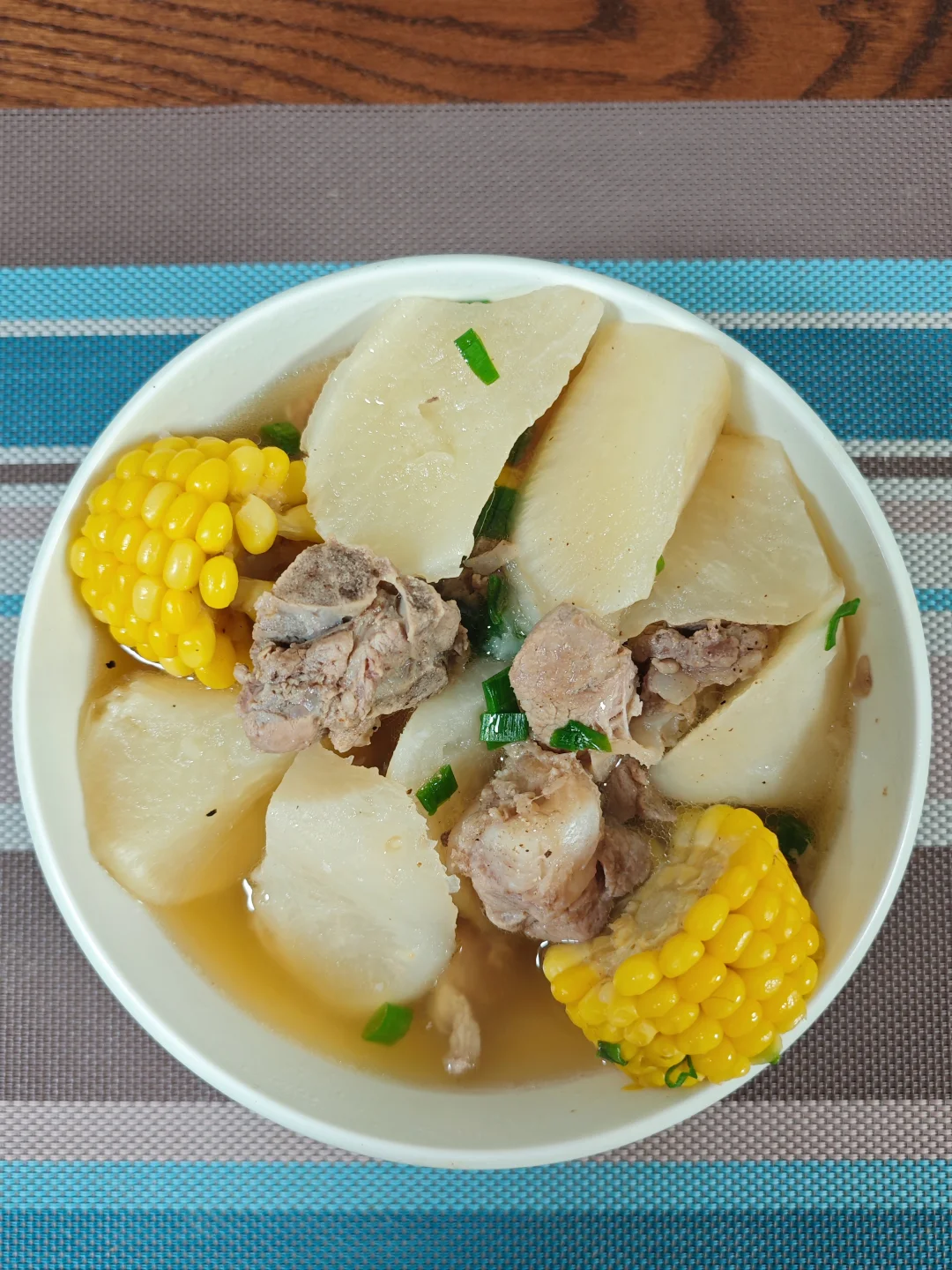 🥢春夏菜谱｜白萝卜排骨汤