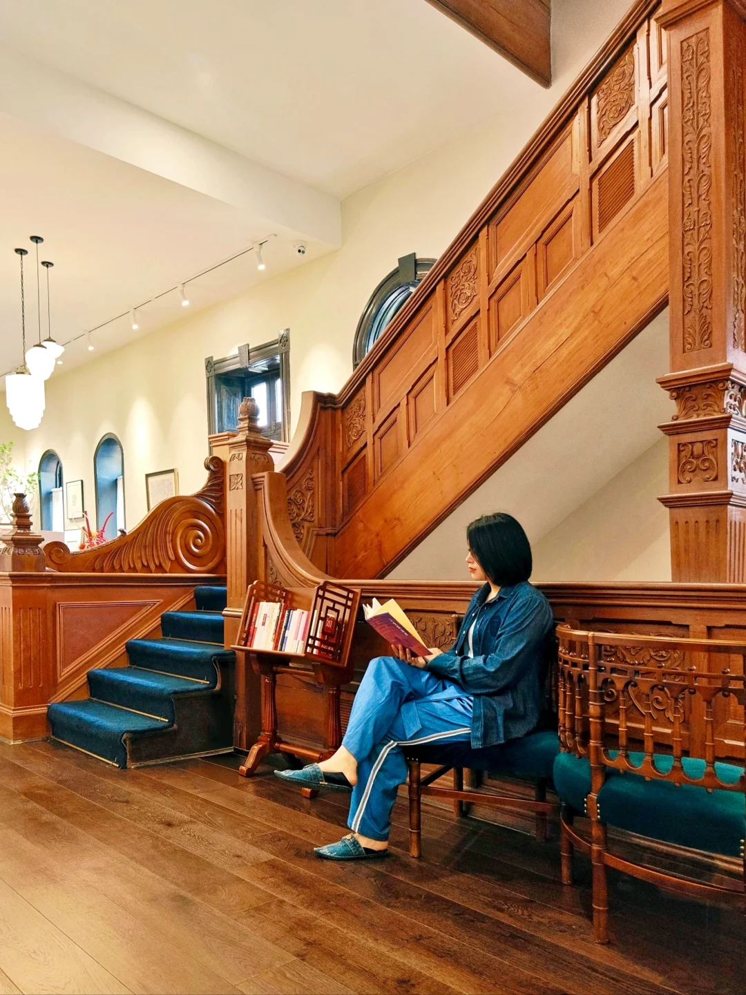 上海胡同深处百年商脉与时代新生的交响