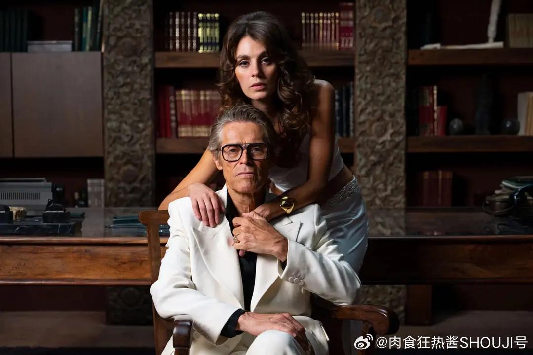 #恐怖电影[超话]# 
A24 暗黑青春恐怖新作《生日派对》
[西班牙 剧情 惊悚][威廉·达福][2026]
[流媒体正式版][自压中英字幕]
影视简介
　　富有的希腊商人马科斯·蒂莫莱昂，在自己的私人岛屿上为女儿举办二十五岁生日宴会。这场极尽奢华的名流盛宴之上，一系列始料未及的突发事件接连爆发，不仅直接威胁 ​