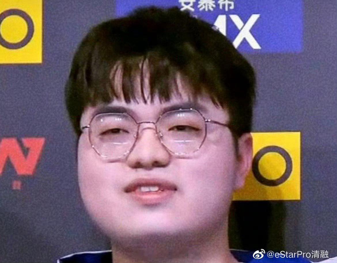 向阳[捂嘴哭]岁月对你做了什么！！

图源小黄哈哈哈哈

#王者荣耀##kpl# ​