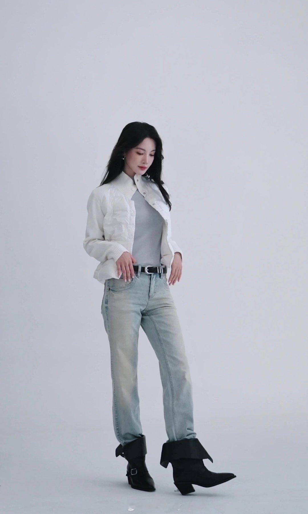 Sixty Girls丨金晨

丹宁注脚，涅槃成章。

演员金晨演绎MISS SIXTY 2026秋季系列经典TOMMY前千禧裤。

#misssixty#  
#复古丹宁美学#  
#sixtygirls#  
#金晨#  
#复古辣妹#  
#misssixtytommy千禧裤# ​