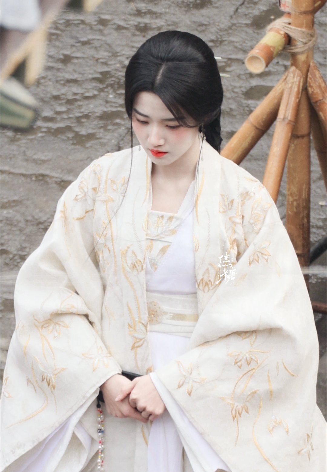 #卢昱晓[超话]##卢昱晓##卢昱晓上官浅# 
“昨日看桃花灼灼”
​