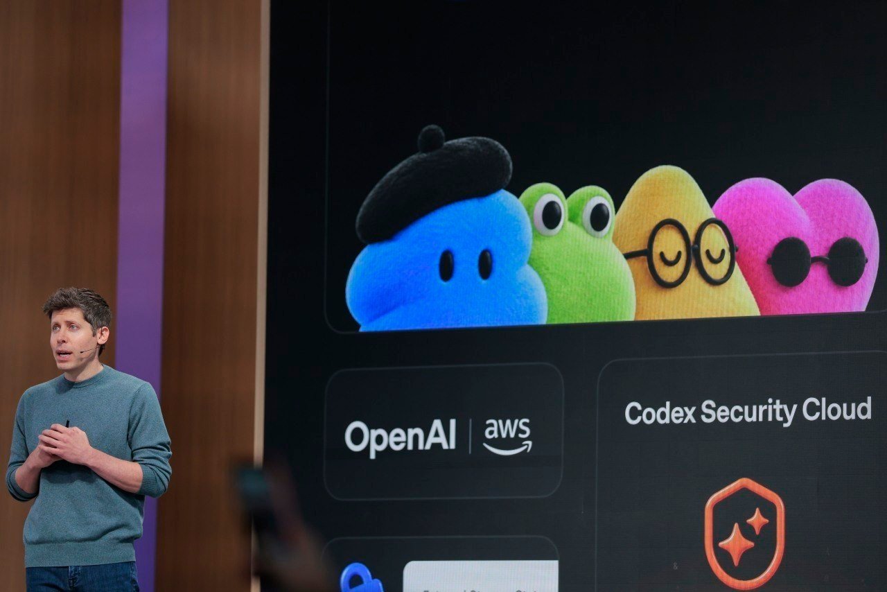 不如大肥鲸一根手指

OpenAI 近日发布个人助手智能体“Dots”，形象是戴领结和眼镜的彩色角色 ​