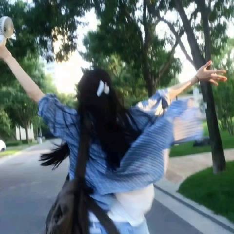 陈韵一呀