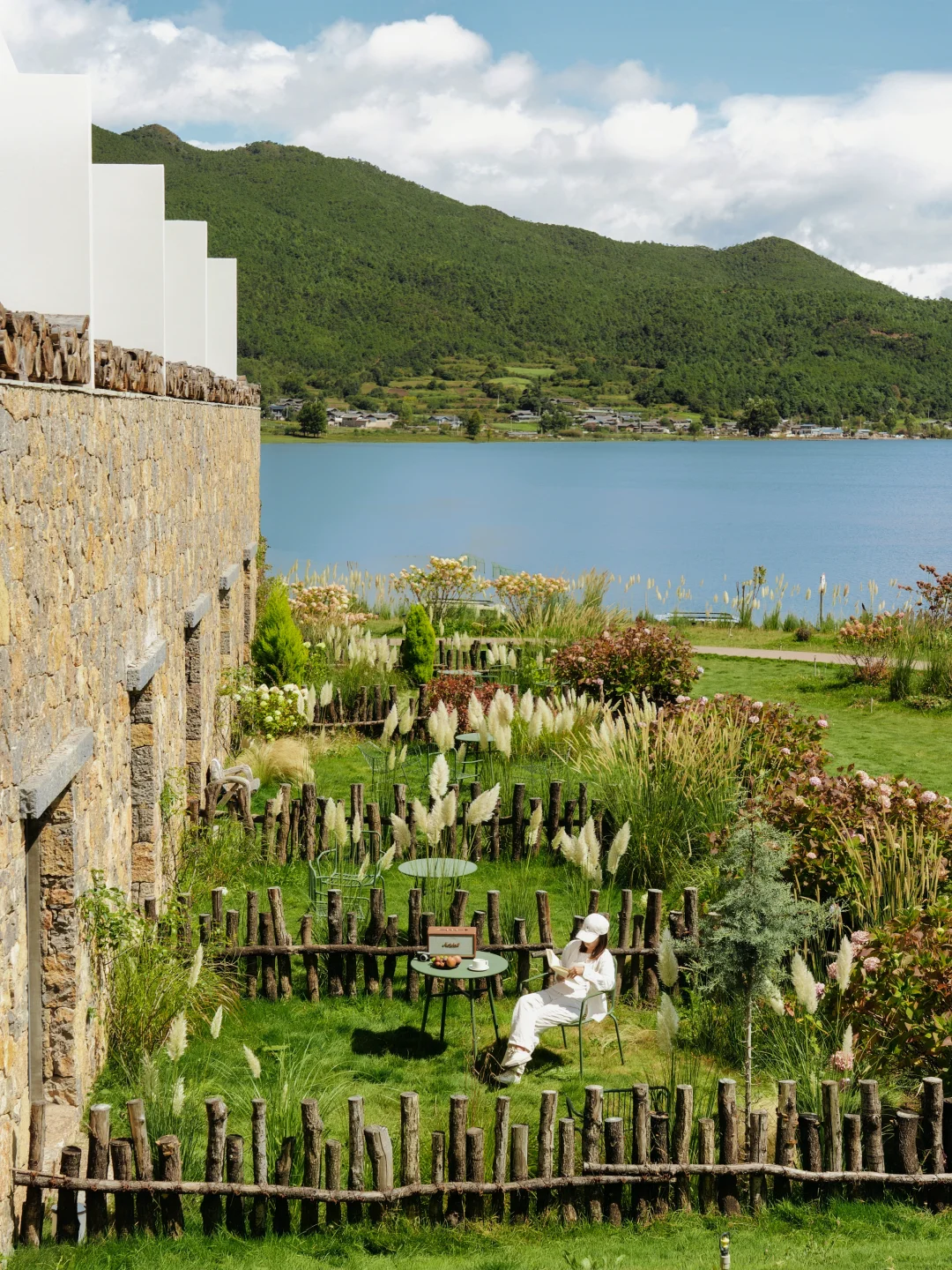 在丽江，我找到了一个慢镜头里的避世之地