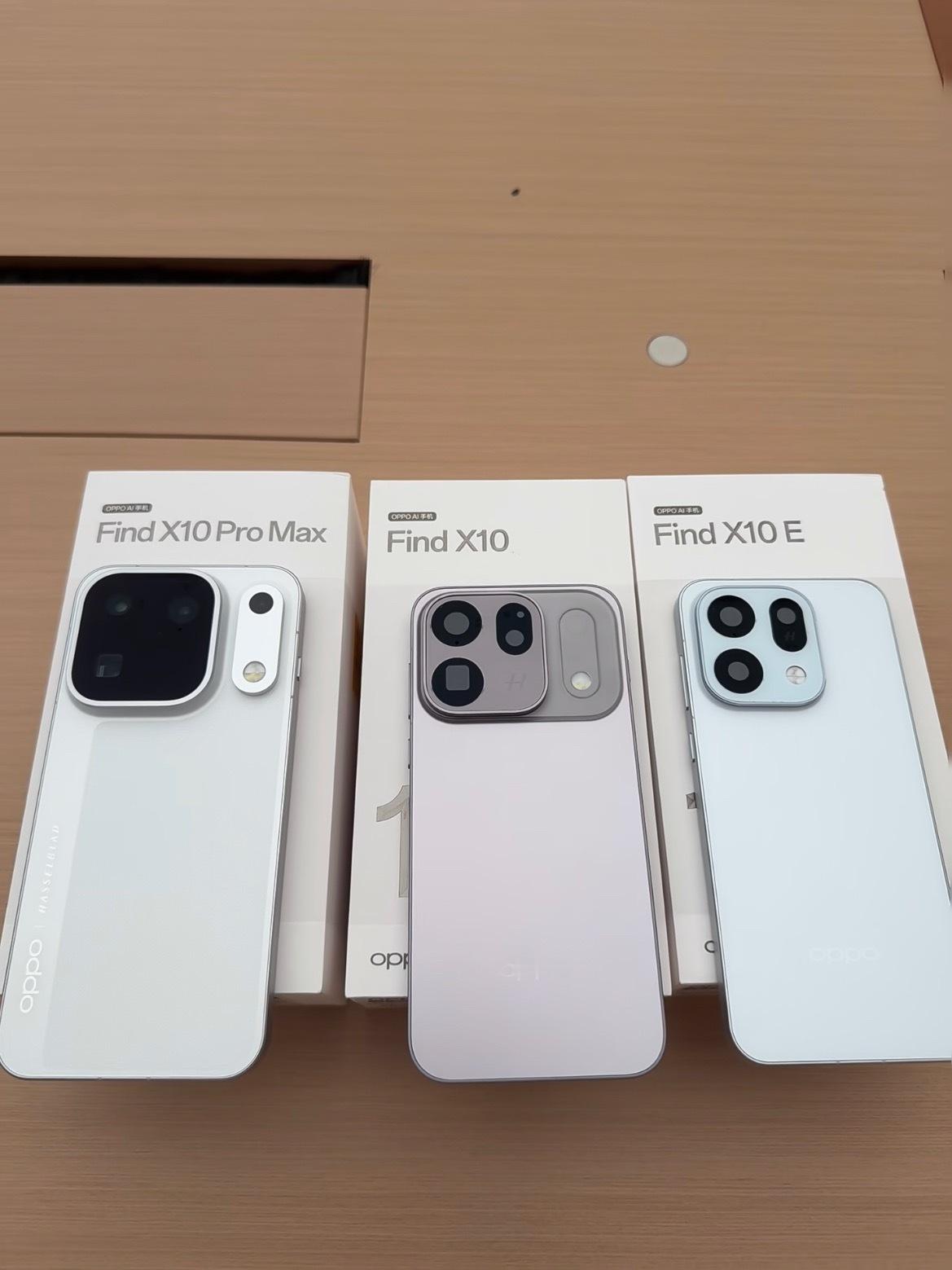 #OPPOFindX10系列今日发布#终于来了，大家提前预定【 Find X10系列总算和大家见面啦！这次影像配置真的王炸——哈苏联合研发的2亿级镜头群，把超高画质做成了整套影像系统的底子。拍出来的照片不用修图也不用加滤镜，直出就有电影感～还有铁头摄影生态加持，想 ​