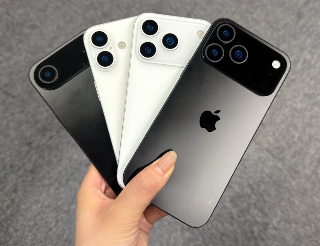 iPhone17全系列，个人觉得黑白色还是挺高端的呢？大家觉得呢？ ﻿