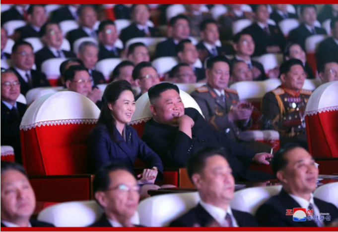 金正恩夫人李雪主時隔1年再次露面, 韓媒: 表明朝鮮對防疫工作信心-圖2