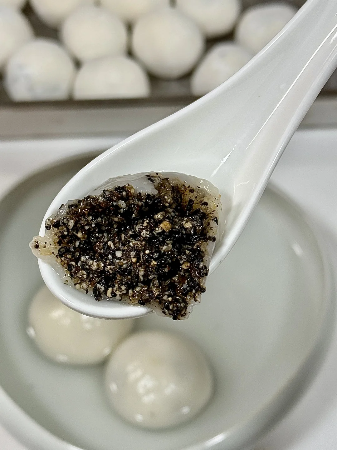 天黑才吃到花生芝麻汤圆，自己搓就是不一样