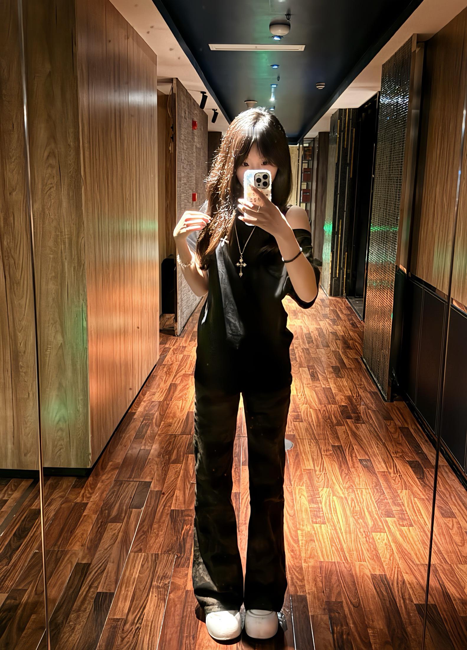 黑色高级感穿搭 爱了爱了  休闲穿搭  小姐姐穿搭秀