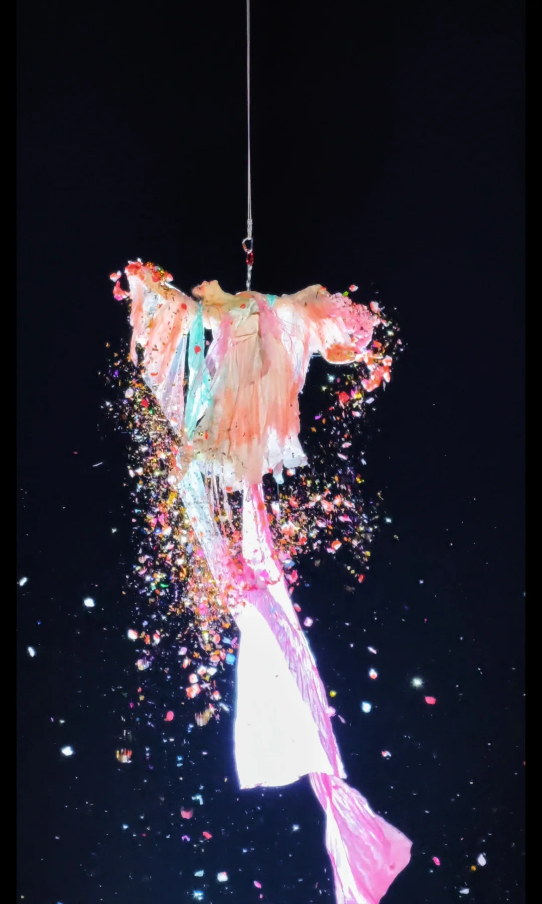 天女散花，我终于拍到了中式美学的天花板