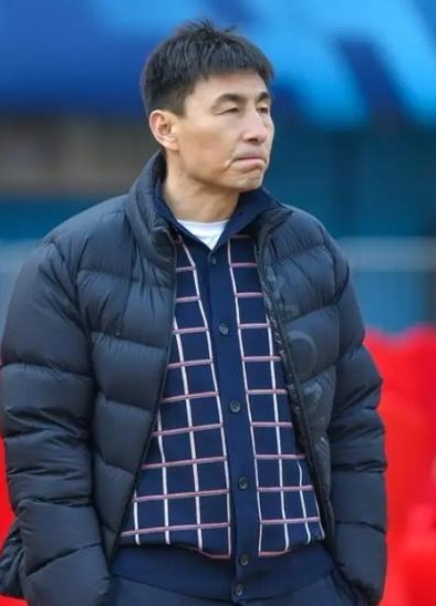 李玮峰，刚从“中甲宁波”下课，就火速就任中国足球小将“总顾问”！

     今