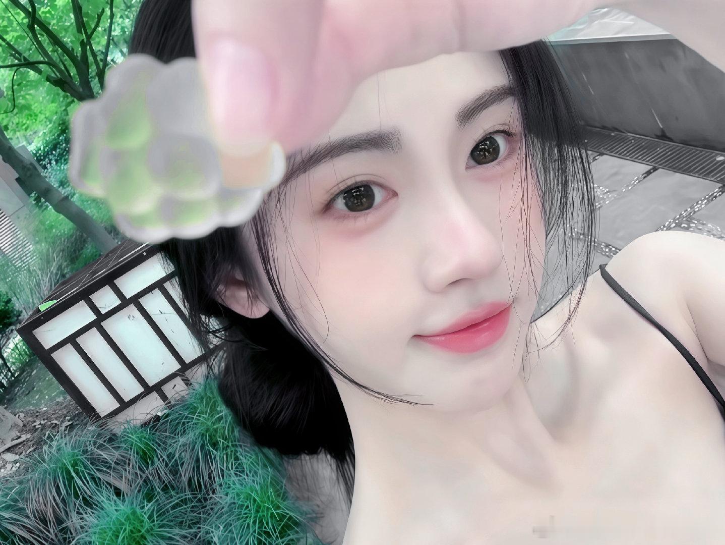 🍃🌸 粉靥栖于碧草丛 🌸🍃

#鞠婧祎张云龙预判我的国庆# ​