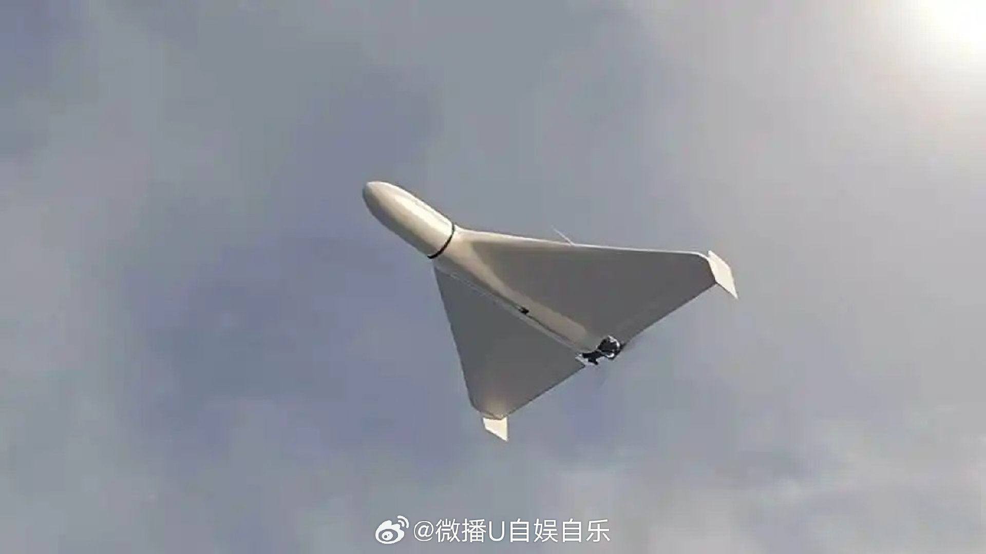 乌克兰夜间遭受持续的导弹袭击。监测渠道报告称，多枚弹道导弹飞向基辅和布罗瓦里，首都周边地区也发布了预警。据报道，库尔斯克地区向切尔尼戈夫地区发射了“锆石”导弹；此外，基洛夫格勒、波尔塔瓦和尼古拉耶夫地区上空也发现了喷气式Shahed无人机。资料图片 ​