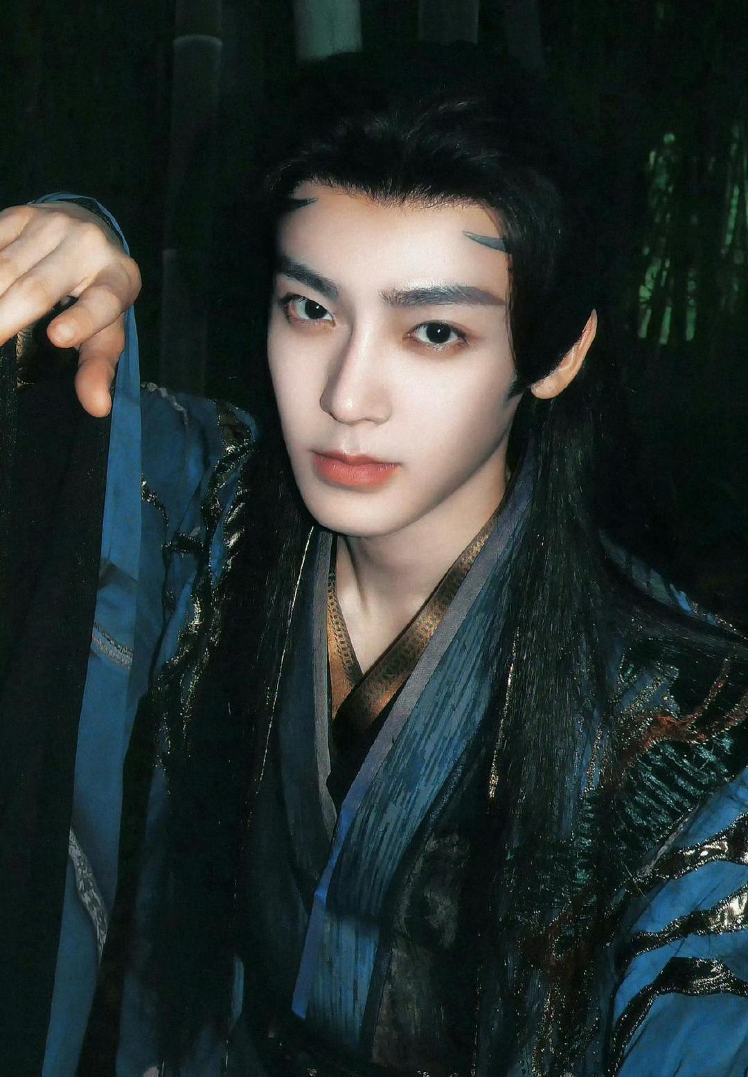 侯明昊、卢昱晓将二搭合作出演《观鹤笔记》，你期待吗？ ​